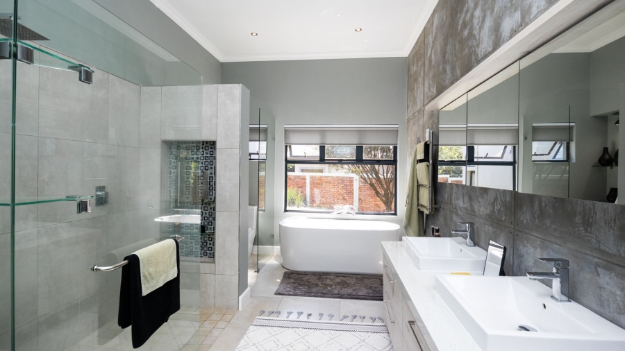 3 Bedroom Property for Sale in The Coves North West